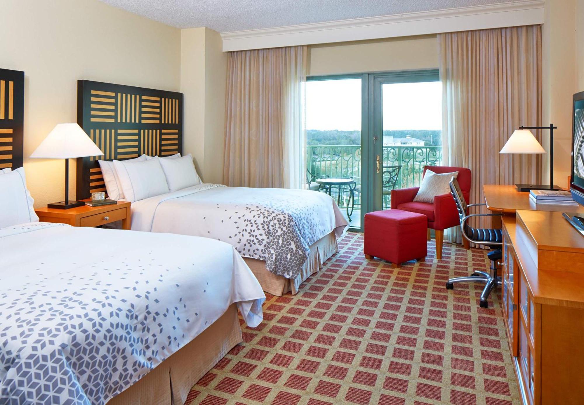 Double Room Golf or Lake View Mobility or Hearing Accessible Roll Shower,293004840:JPEG