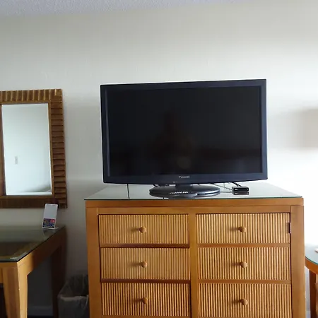 Ocean Sands Beach Boutique Inn-1 Acre Private Beach-St Augustine Historic-2 Miles-Shuttle With Downtown Tour-Heated Salt Water Pool Until 420Am-Popcorn-Cookies-New 4K Usd Black Beds- 69 Item Breakfast-Eggs-Bacon-Starbucks- Free Laundry- #904-799-Sand-2